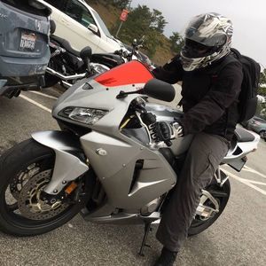 Meet your Posher, Layth