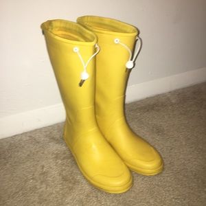 Rainboots