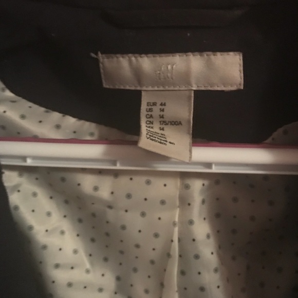 Blazer - Picture 2 of 2