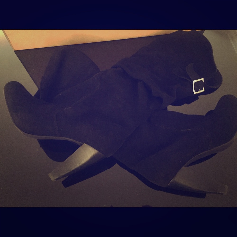 Slouchy suede boots