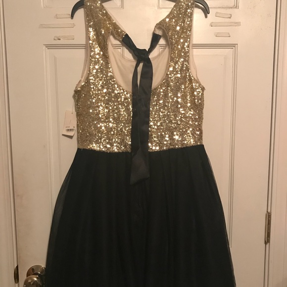 Sequin party dress - Picture 2 of 3