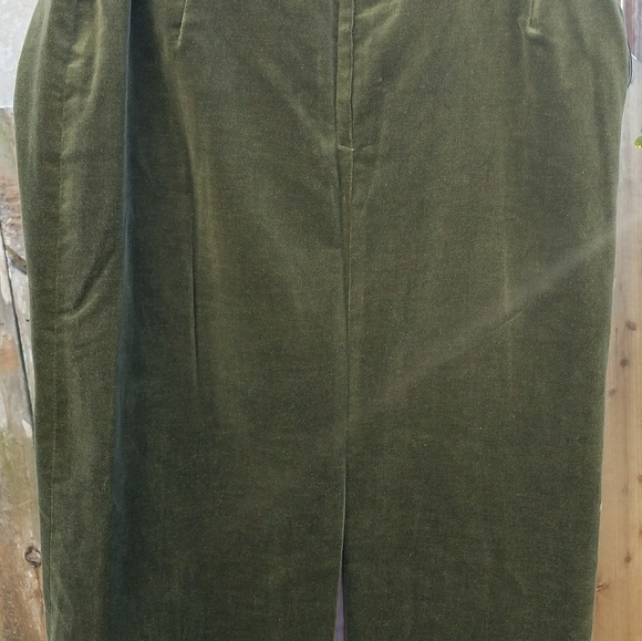 Jones New York i.magnin Green Velvet Skirt EUC - Picture 3 of 4