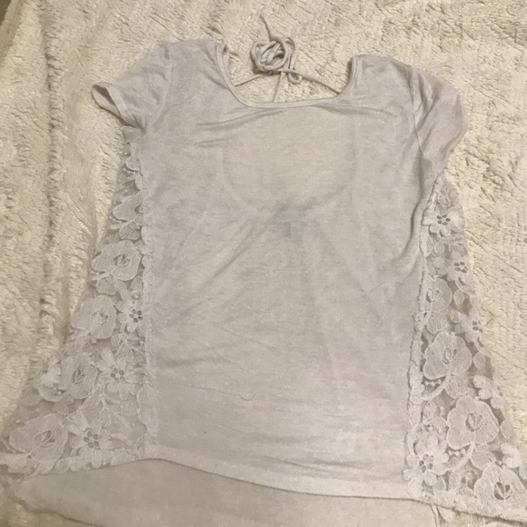 Delia’s white side lace tee - Picture 1 of 4