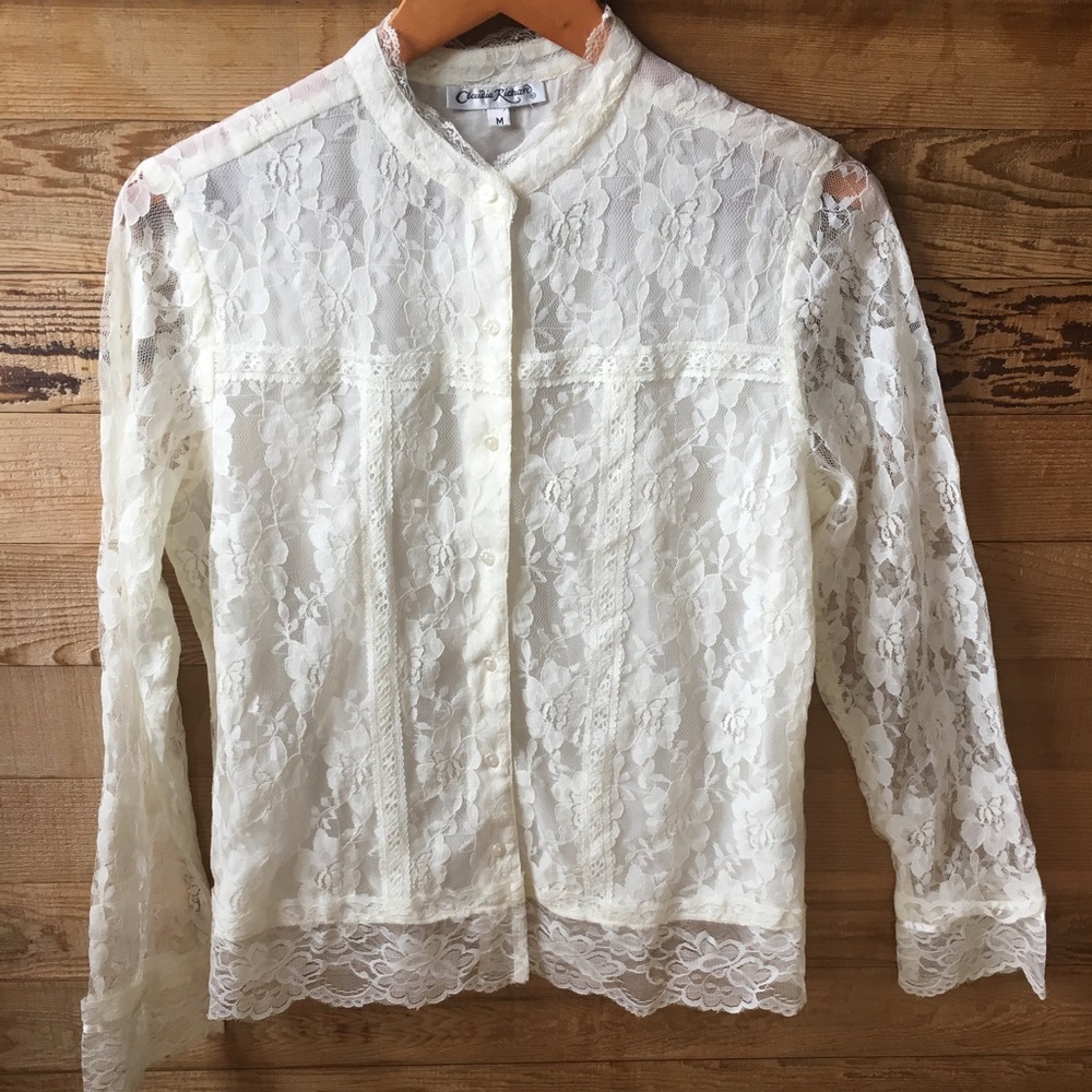 Pretty White Lace Long Sleeves Blouse