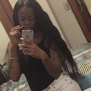 Meet your Posher, Mercedes