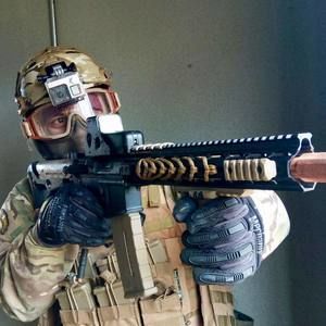 Meet your Posher, Aries