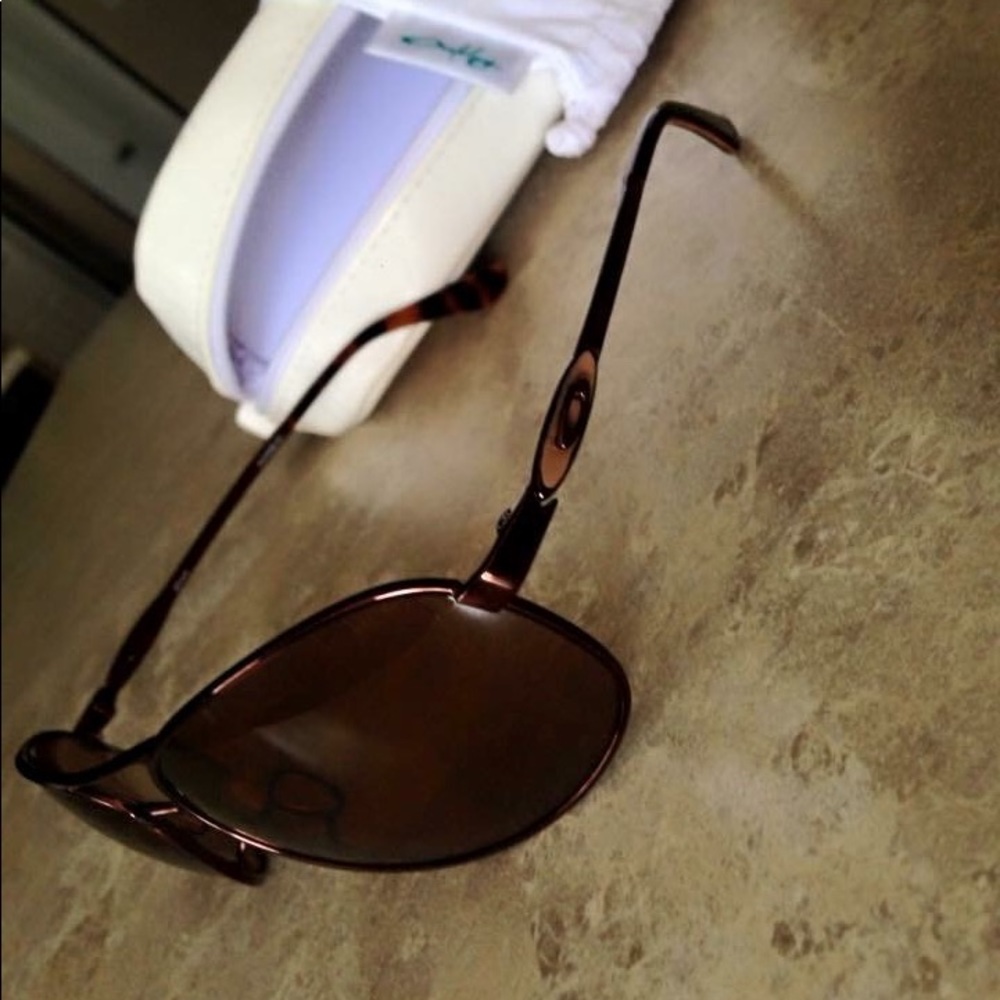 Sunglasses "Oakley give"