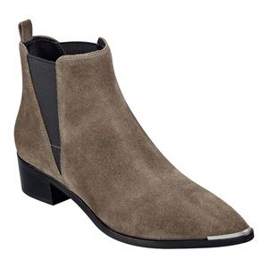 MARC FISHER LTD
Yale Pointy Toe Chelsea Bootie
