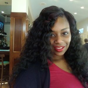 Meet your Posher, Holly