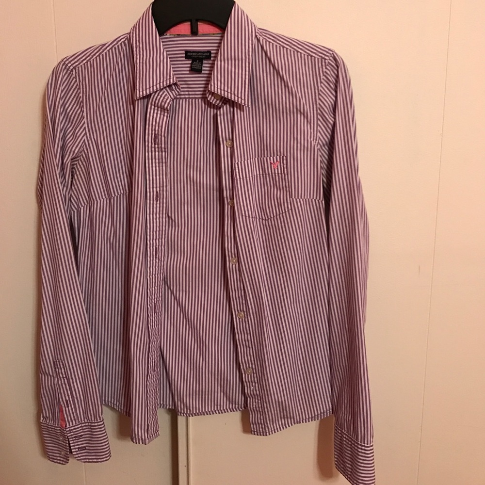 PURPLE AND WHITE STRIPED BUTTON UP