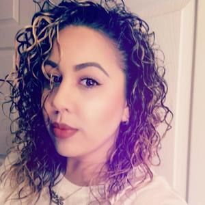 Meet your Posher, Loraine