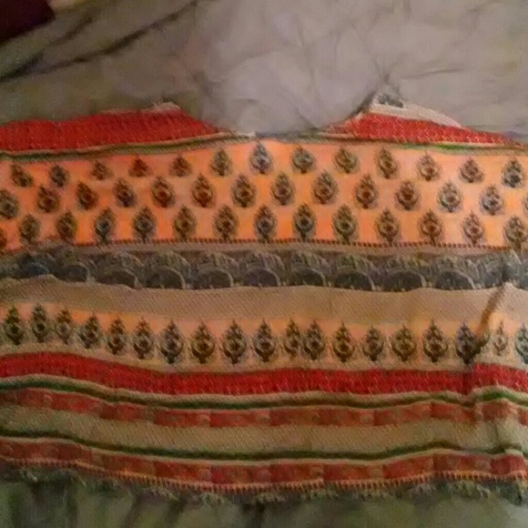 Patterned shirt with wings - Picture 4 of 4