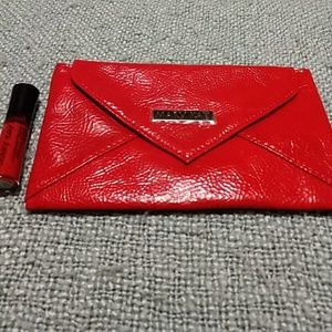 Mary Kay Rock n Red lipgloss