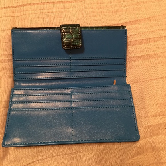 Wallet - Picture 2 of 5