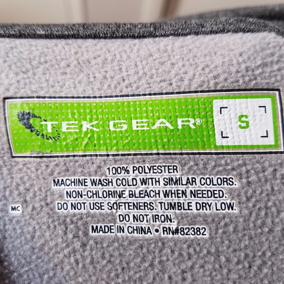 Tek Gear Men's Micro Fleece Lined Performance Top - Picture 6 of 7