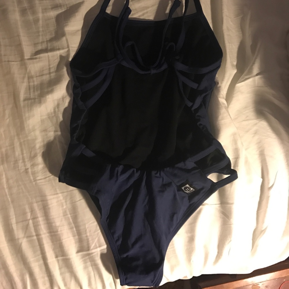 NWOT Jolyn Onsie
