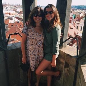 Meet your Posher, Rona