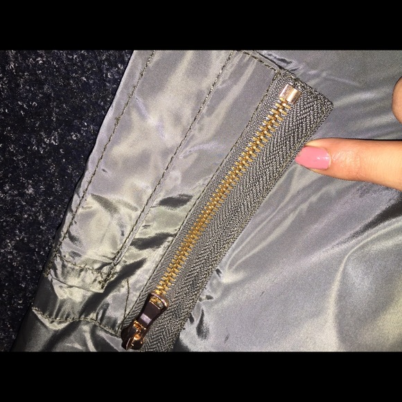 GREEN BOMBER JACKET 🐊 - Picture 4 of 5