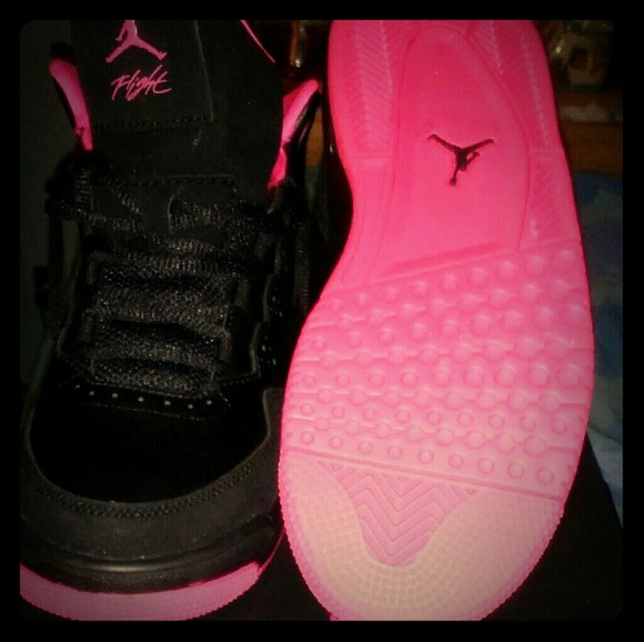 Pink and black Air jordan flights - Picture 1 of 1