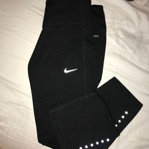 Nike Capri Mesh Leggings 😍