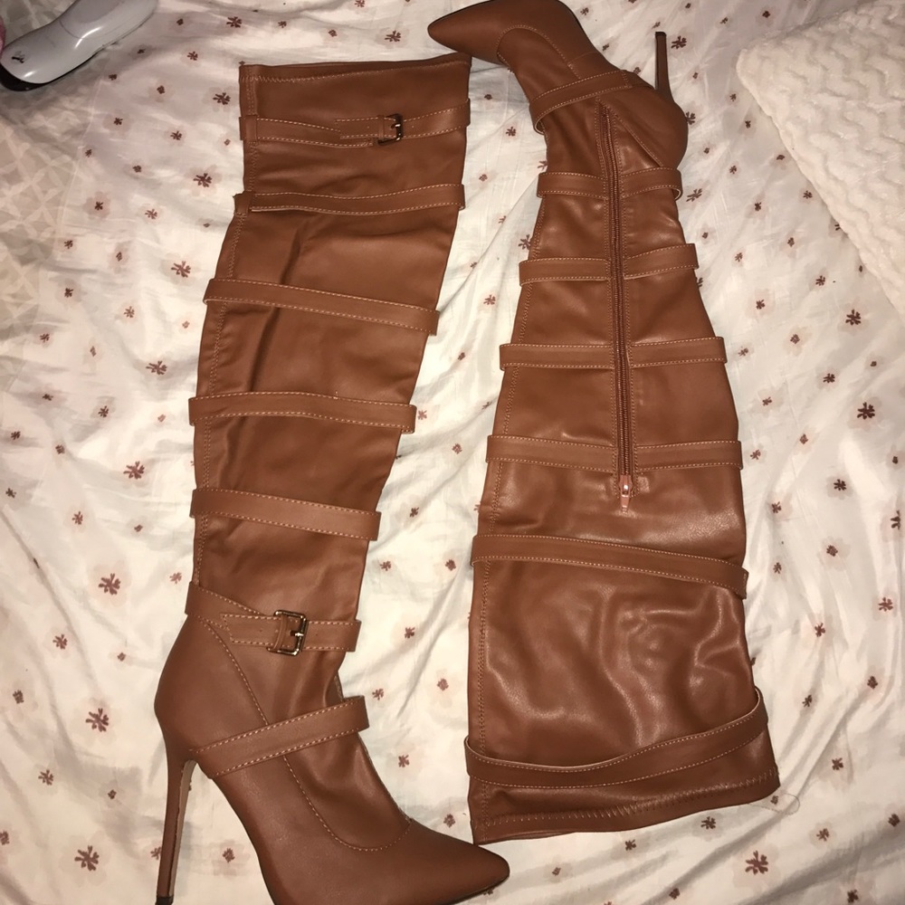 LOLAS SHOETIQUE THIGH High boots .