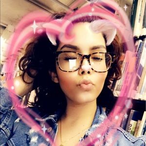 Meet your Posher, Eloisa