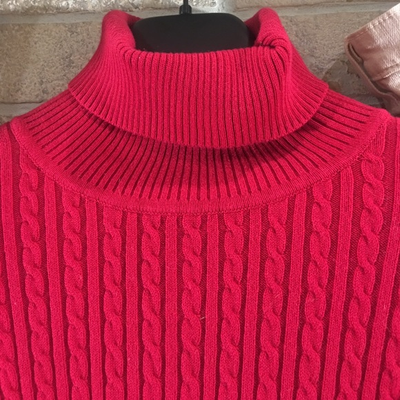 GUC POP OF COLOR RED CABLE KNIT TURTLE NECK M - Picture 3 of 3