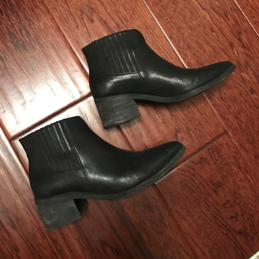 Madewell Chelsea bootie