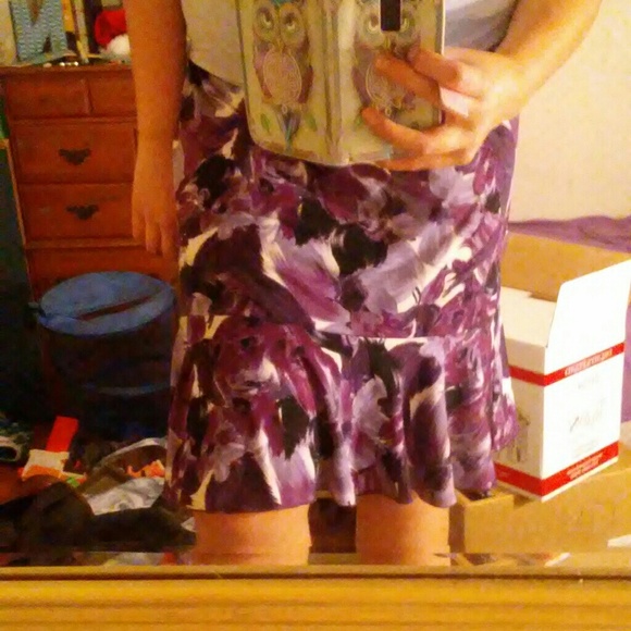Purple mid length skirt worn once! - Picture 2 of 3