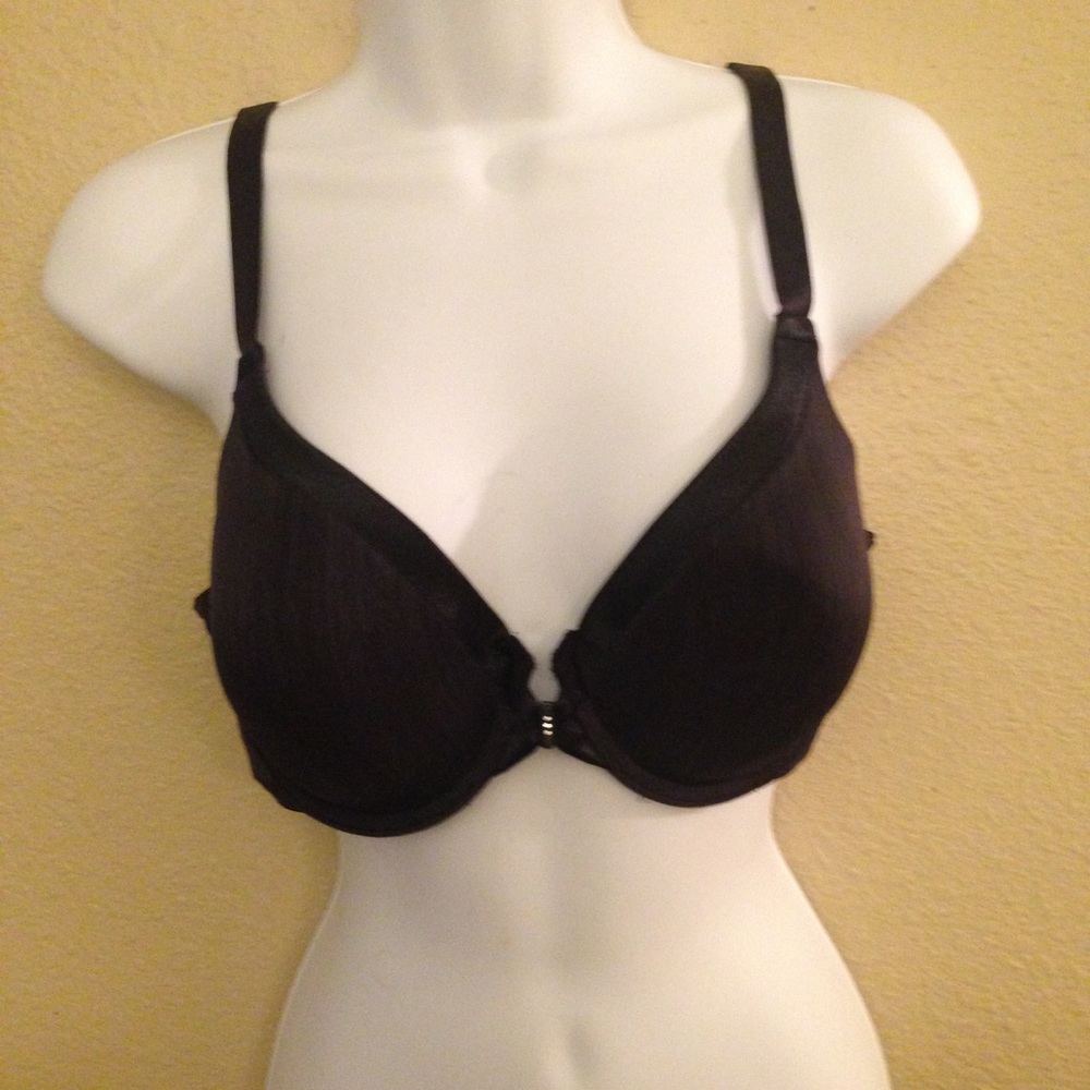 🐞Vanity Fair 36 C under wire bra.