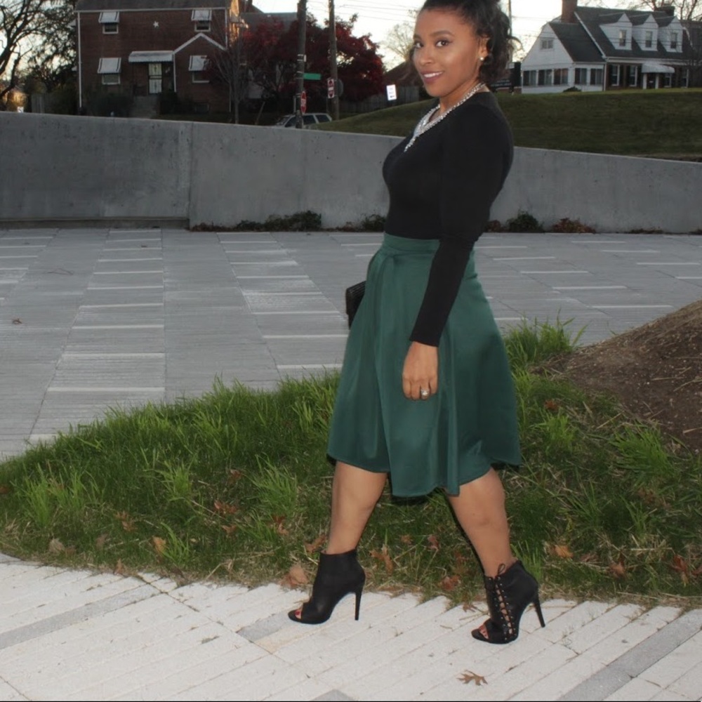 GREEN MIDI SKIRT 💚