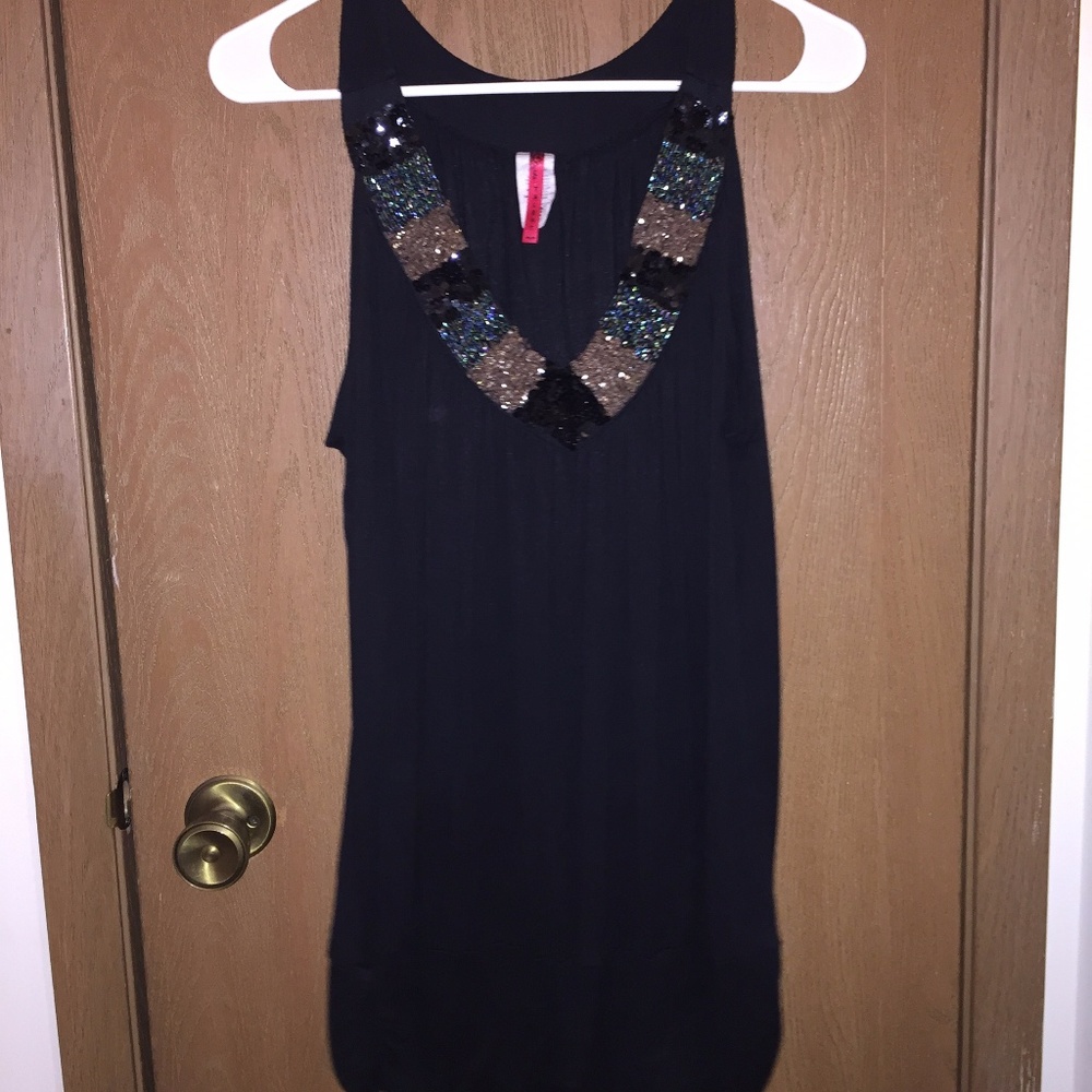 Beaded-collar tank top