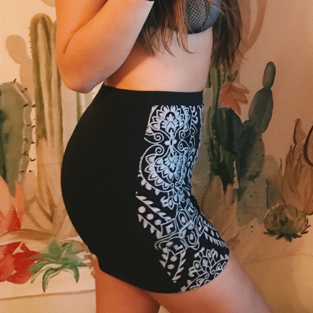 Mini Patterned skirt