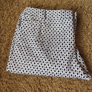 Black & White Capris