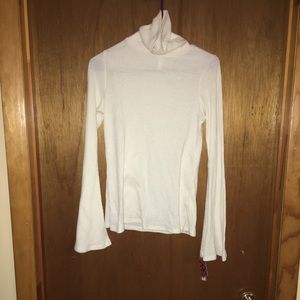 MAKE AN OFFER!!! White turtle neck