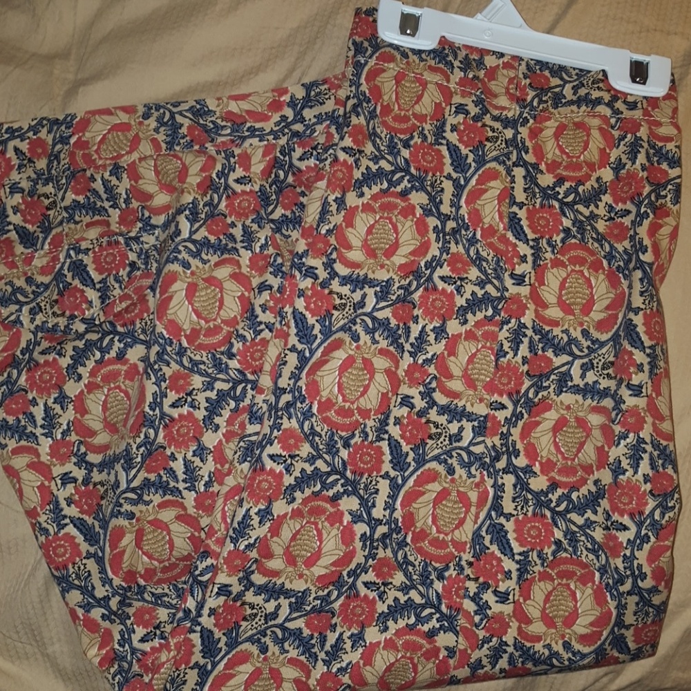 Liz Claiborne capris