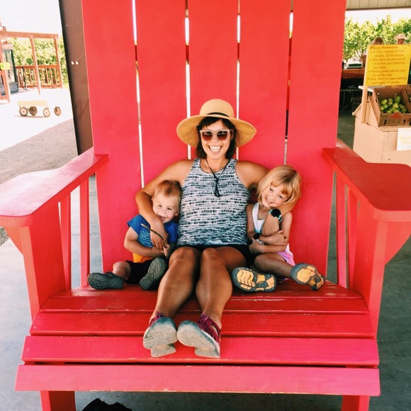 Meet Your Posher - Crystle A - Picture 7 of 8