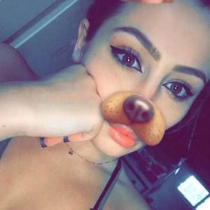 Meet your Posher, Claudia