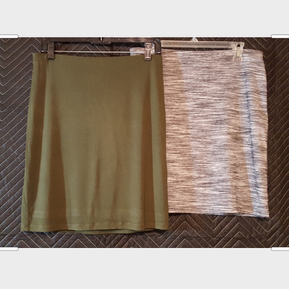 2 Form fitting skirts