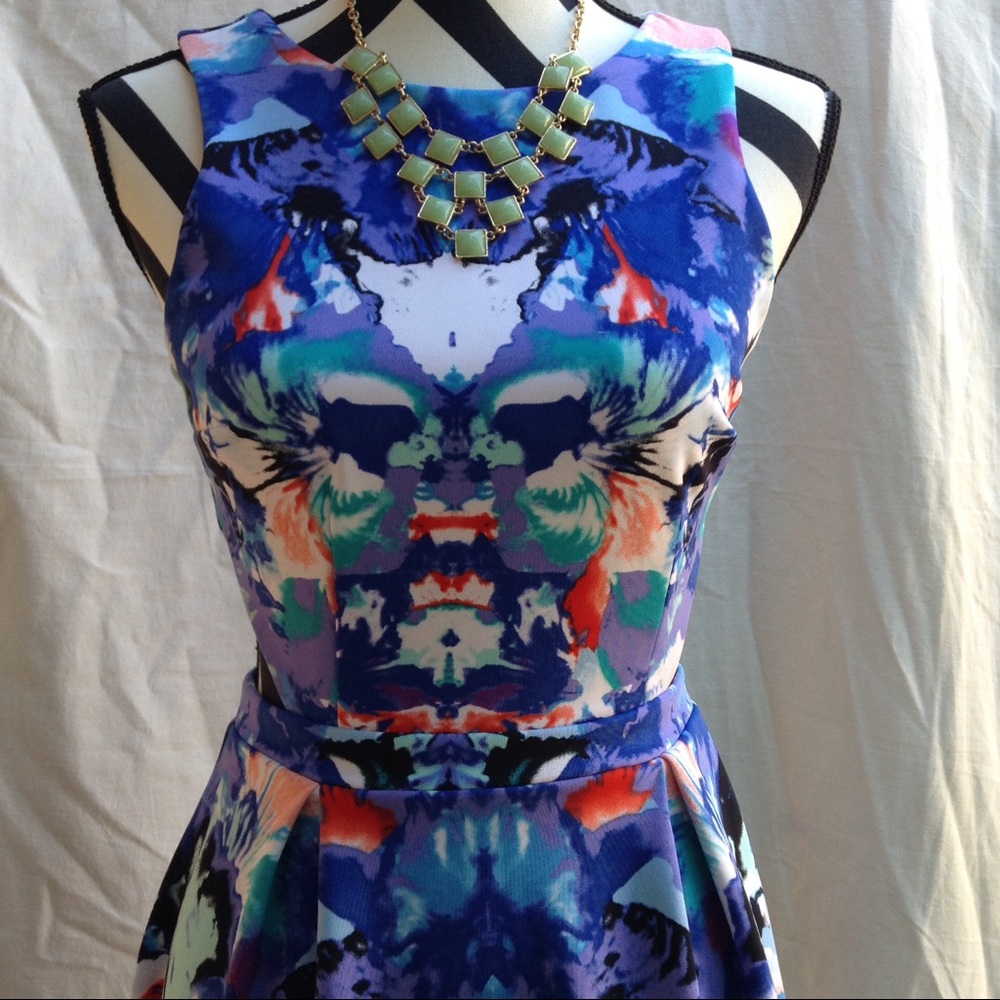 Colorful and flirty dress🌻 - Picture 2 of 5