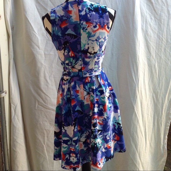 Colorful and flirty dress🌻 - Picture 5 of 5