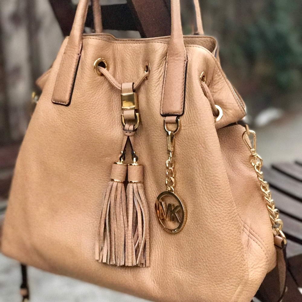 Michael Kors | GUC Marina Leather Drawstring Tote