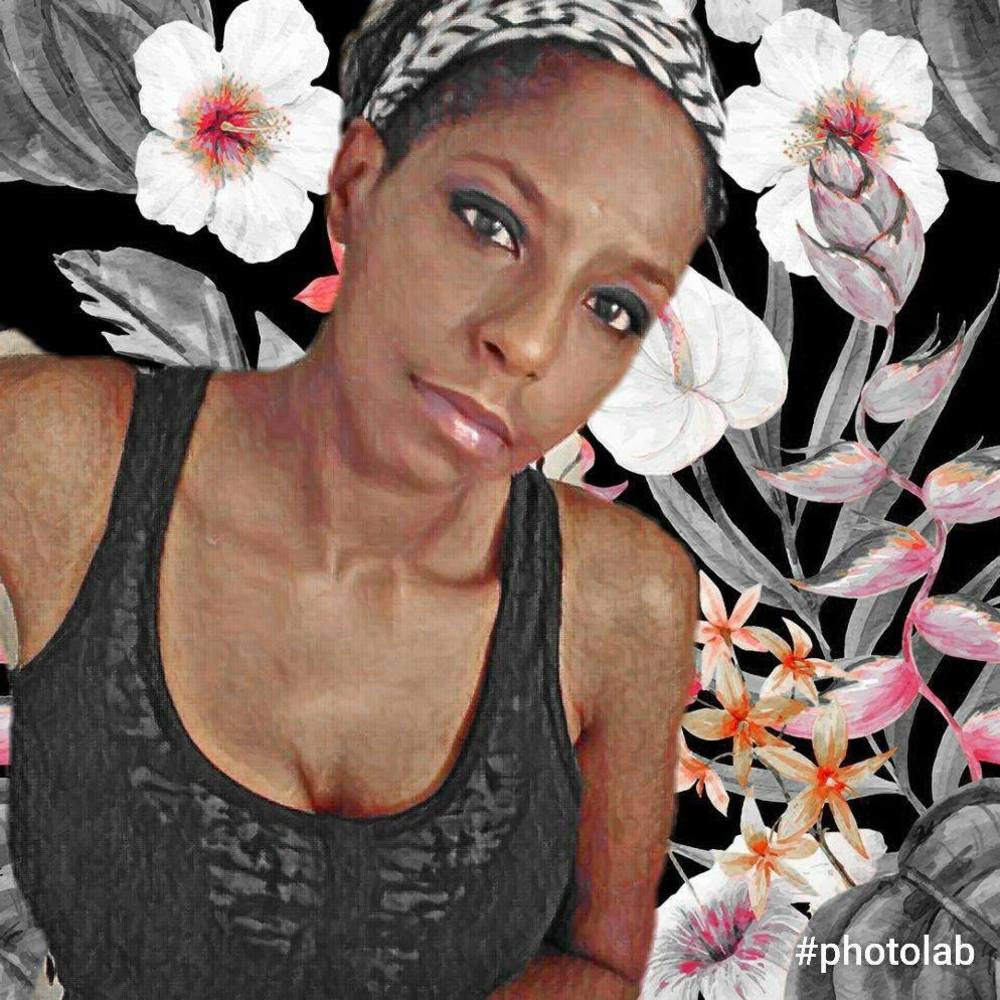 Meet your Posher, Alexia