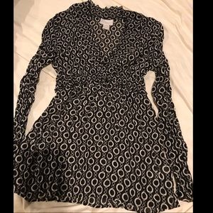 Cute black and white top