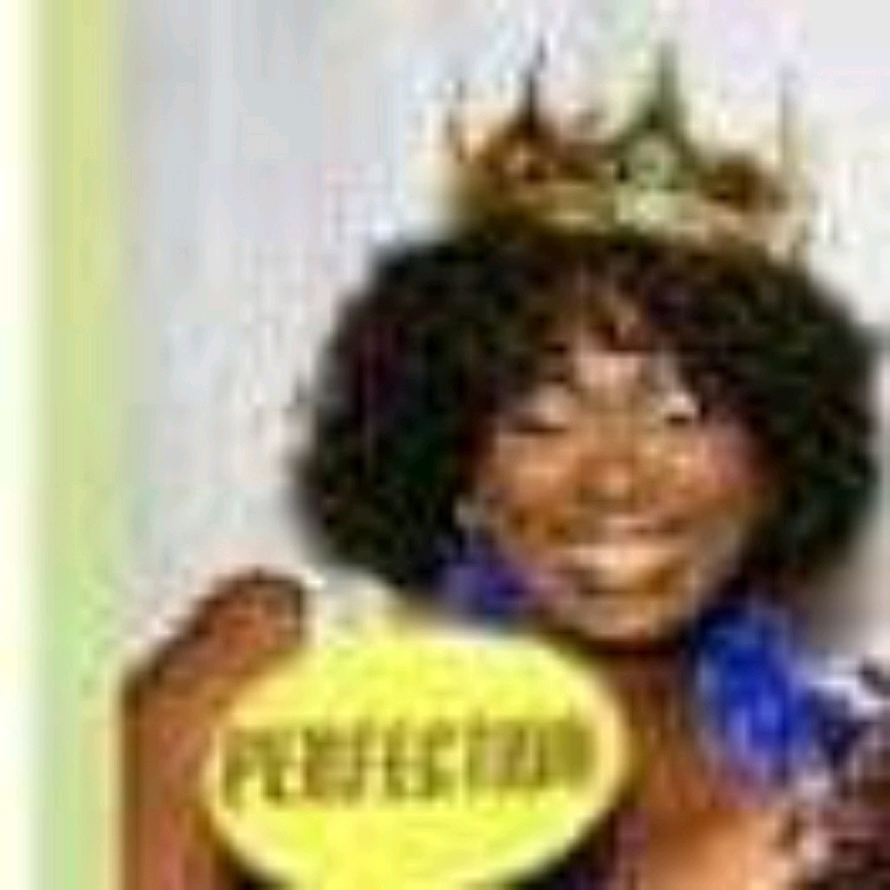 Meet your Posher, Akilah
