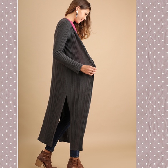 ONE LEFT! Large💖Charcoal Grey Cardigan Sweater💖 - Picture 4 of 5