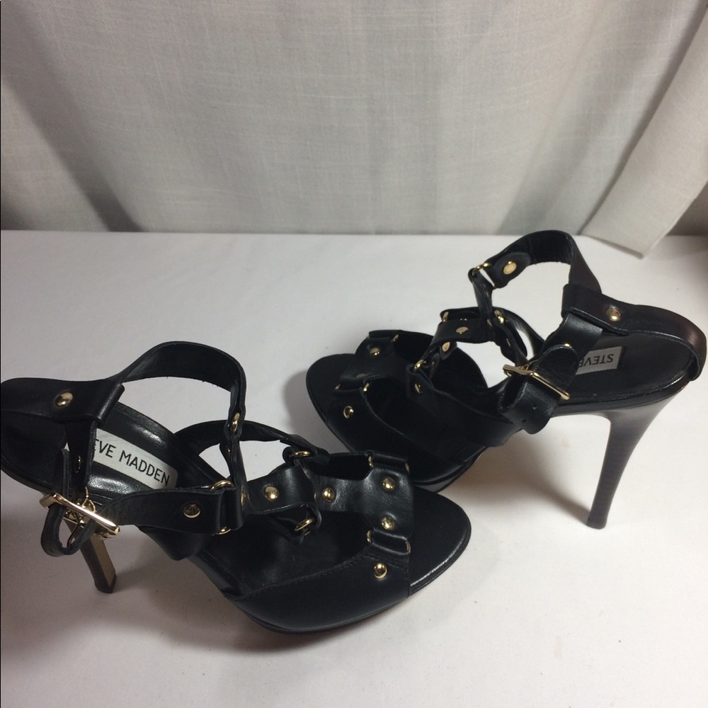 5/$20 Steve Madden Findd Black Leather Platform