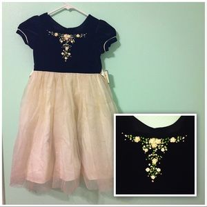 Formal dress . 5T . Black White . Glitter . Floral