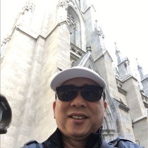 Meet your Posher, Eduardo