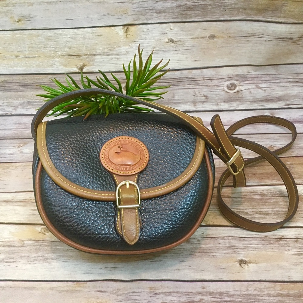 VINTAGE LEATHER CROSSBODY HANDBAG